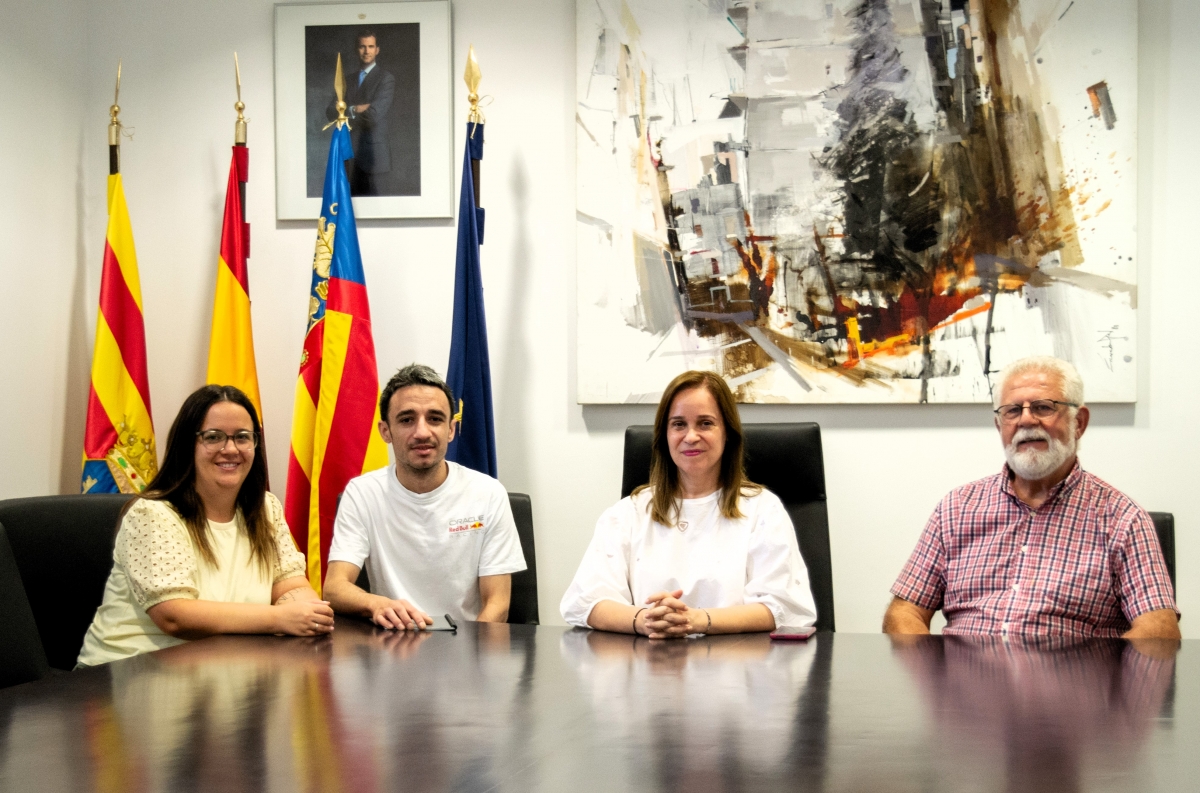 Sergio Piñero diseñará el cartel de la Feria de Navidad de Xixona 2025