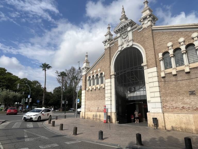 Avanza la rehabilitación del Mercado de Verónicas con los primeros arcos en su fachada