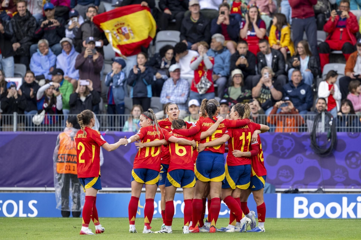 España repite goleada con luces y sombras (6-2)