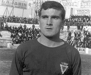 Fallece Silvio Villaescusa, quien fue jugador del Murcia y el Elche y entrenador del Yeclano