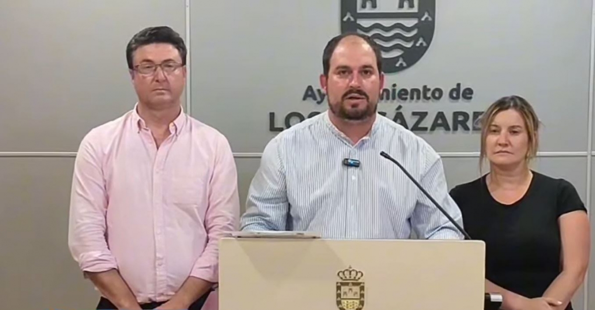 Los Alcázares denuncia que la Comunidad les deja sin redes antimedusas: 