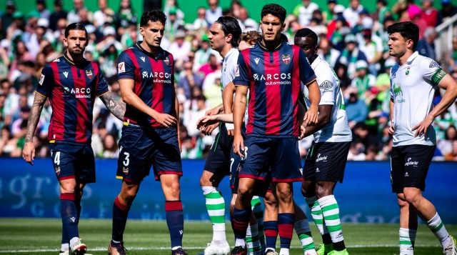 Cabello, sobre el Racing-Levante: “Es el partido de la jornada”
