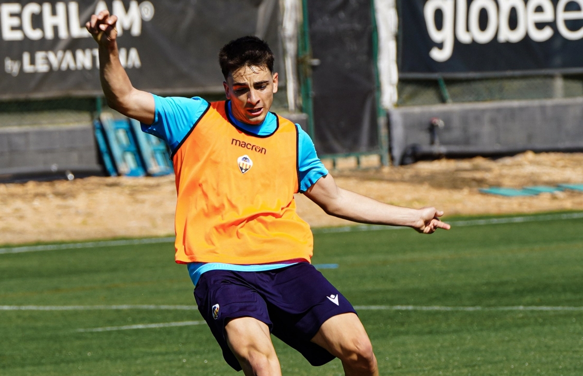 El Castellón desplaza a Olot a 30 jugadores, entre ellos cinco canteranos
