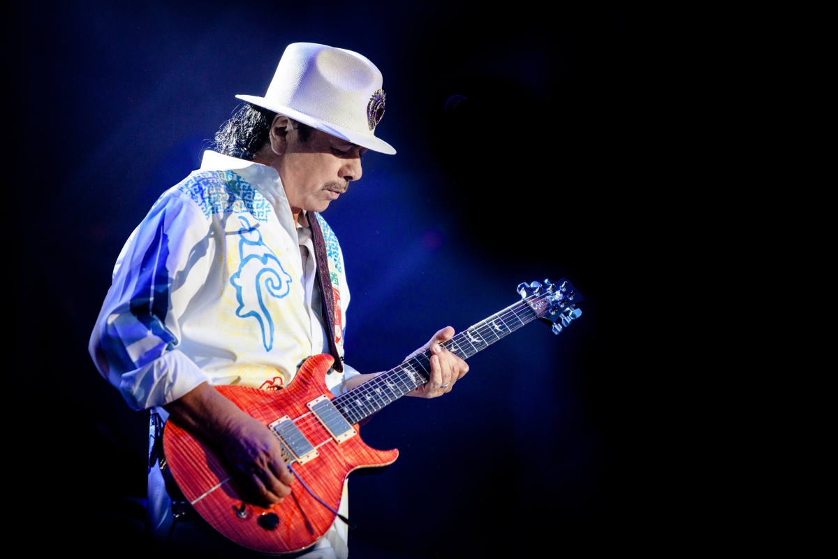 Carlos Santana: “La música es el agua, yo soy la manguera y el público son las flores”