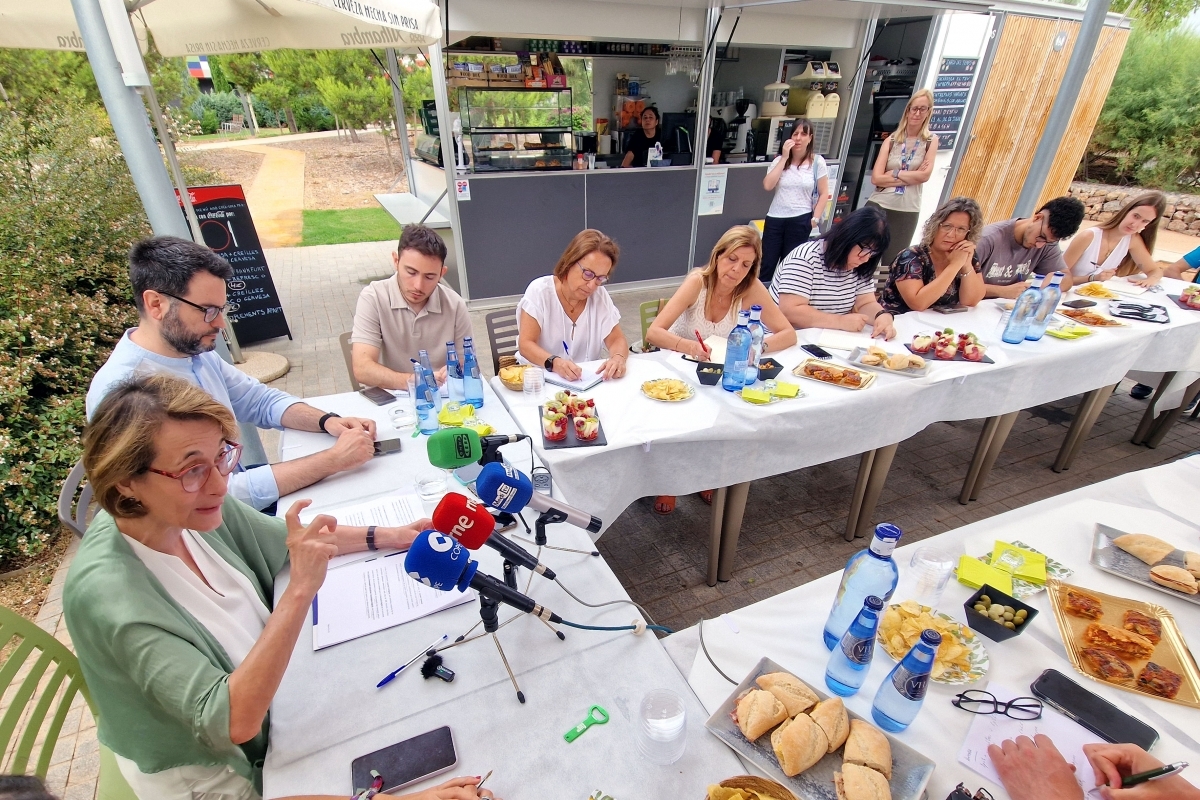 La UJI exige garantías para que sus estudiantes de Medicina hagan las prácticas en condiciones