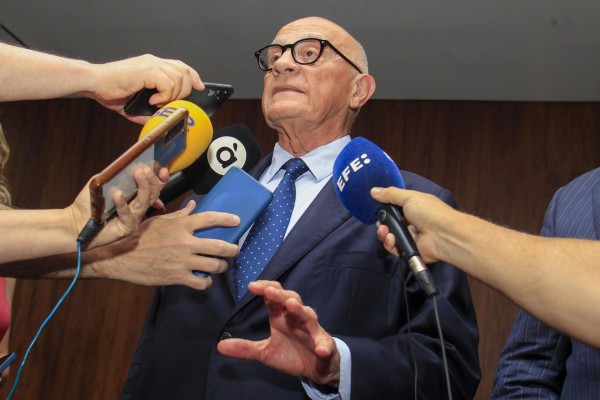 Oliu insiste en que no ve ninguna posibilidad de éxito de la opa del BBVA si no cambian las condiciones