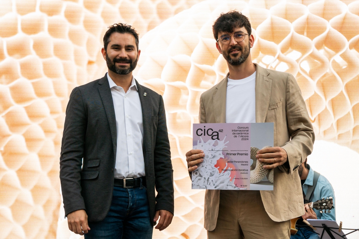 Samuel Falomir junto al ganador de la pasada edición - Samuel Falomir junto al ganador de la pasada edición