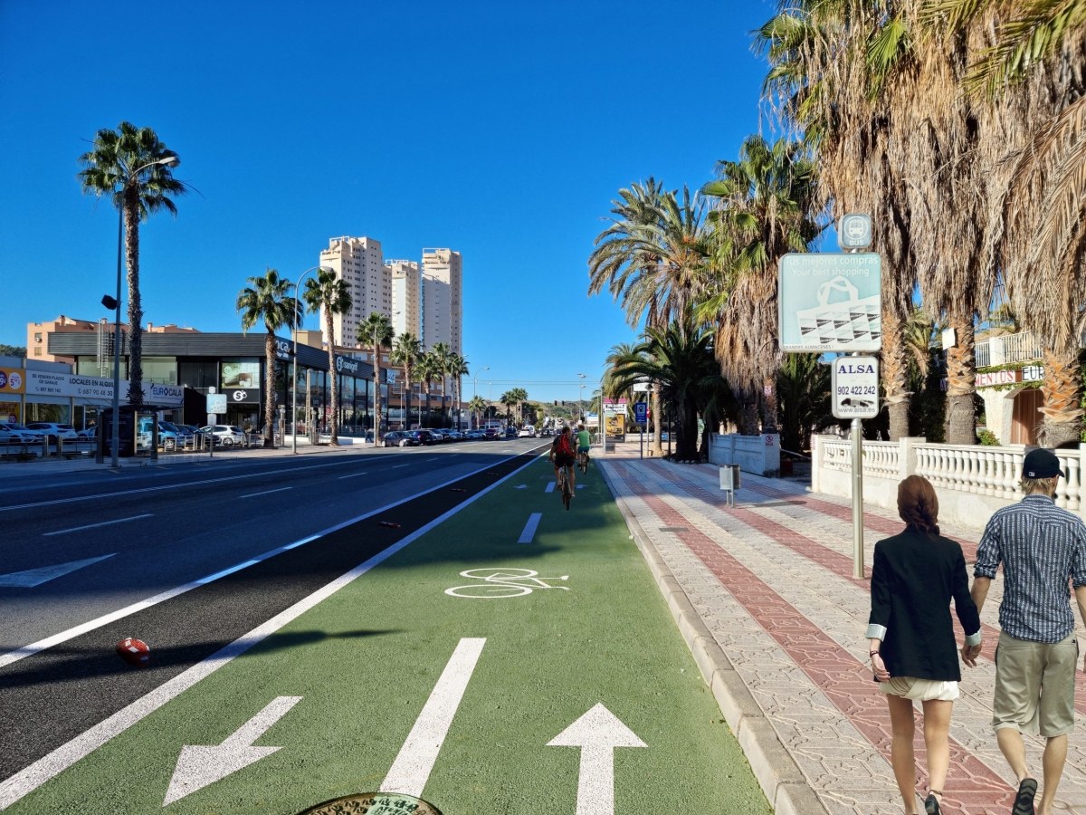 Finestrat adjudica a Involucra la ejecución de la vía verde entre la playa y el Bulevar comercial