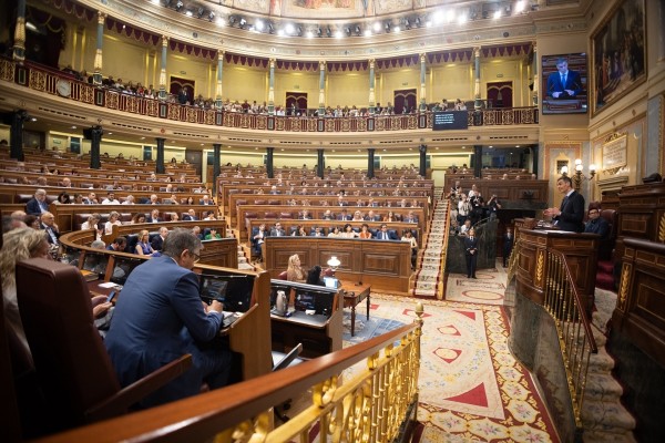 Sánchez propone subir penas a corruptos y hacer listas negras de empresas condenadas 
