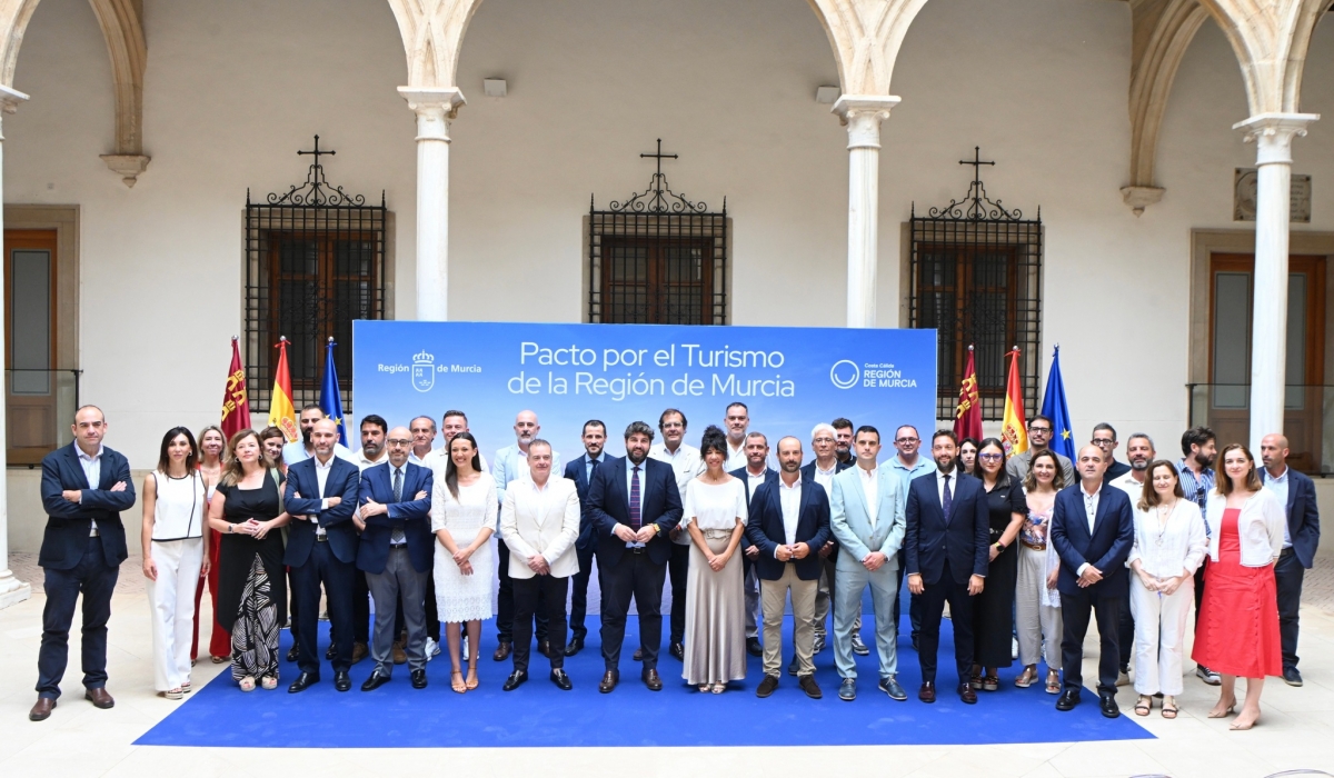 La Región firma el Pacto por el Turismo: 6 millones de inversión, más empleo y 2 millones de visitantes
