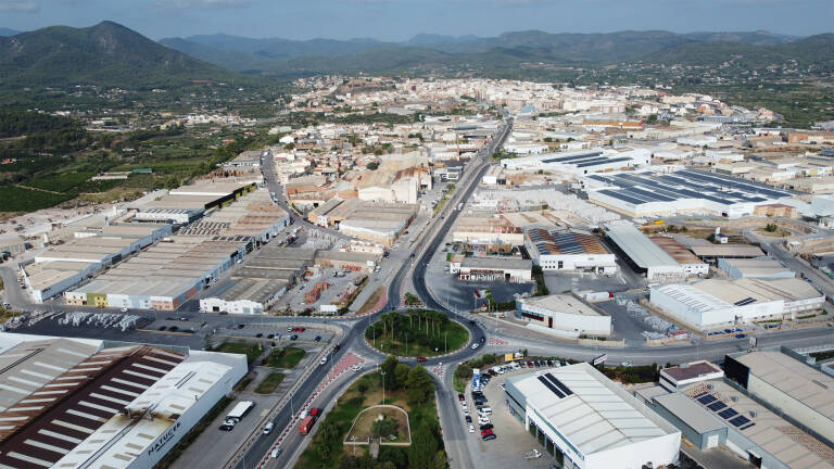 La industria de Castellón recibe 6 millones en ayudas del Consell y del Gobierno 