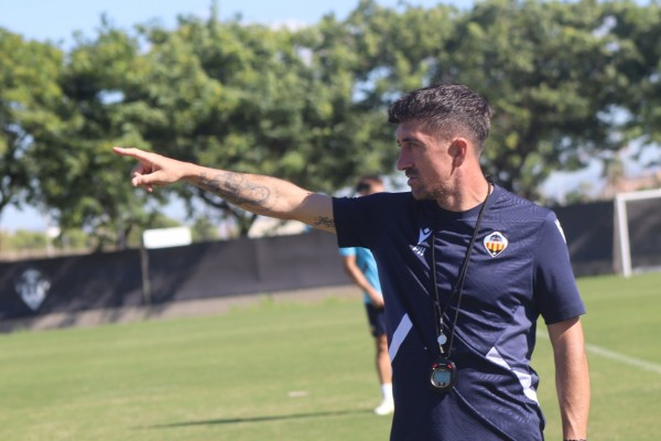Pablo Hernández visita 'Castellón Plaza'
