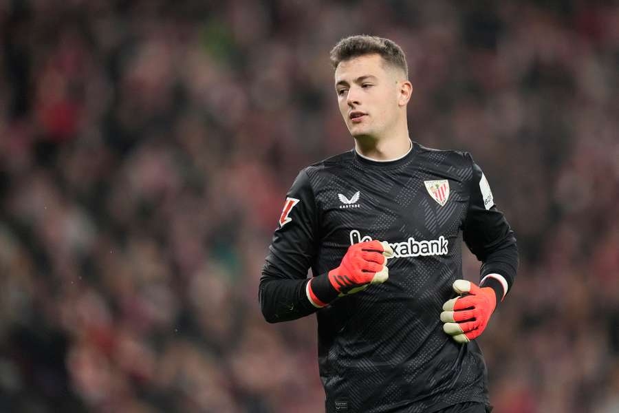 Valencia CF y Athletic llegan a un acuerdo, Julen Aguirrezabala jugará cedido en Mestalla