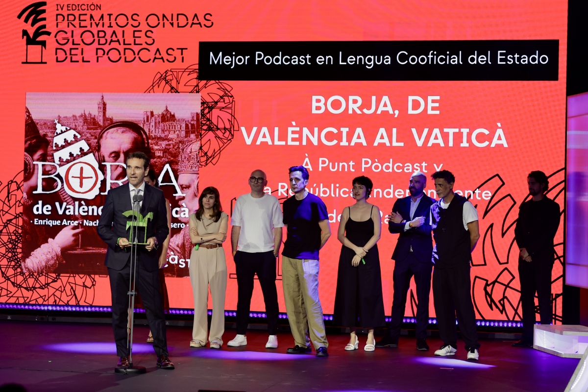 À Punt recoge el Premio Ondas a Mejor podcast en lengua cooficial del Estado por 'Borja, de València al Vaticà'