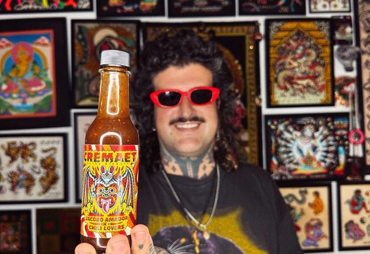 Así es la salsa picante de cremaet que pronto llevarán en el bolsillo los locos del esmorzaret