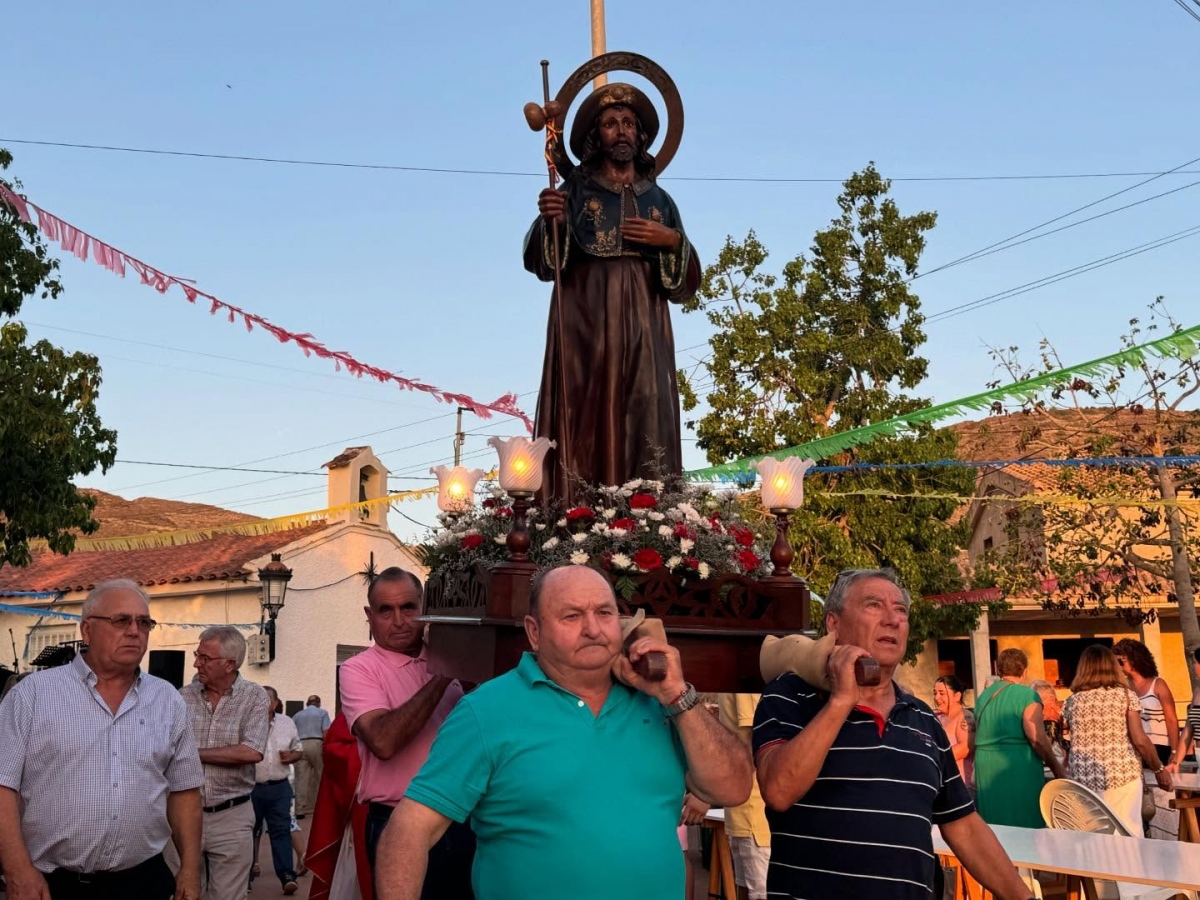 Procesiones, bailes y cine al aire libre: el Rincón de Sumiedo celebra a su patrón