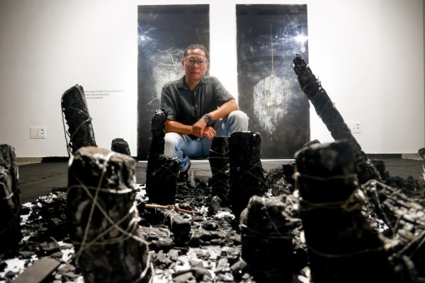 El mundo detenido en el silencio de Kihong Chung: el artista coreano afincando en Cartagena expone en La Mar de Arte