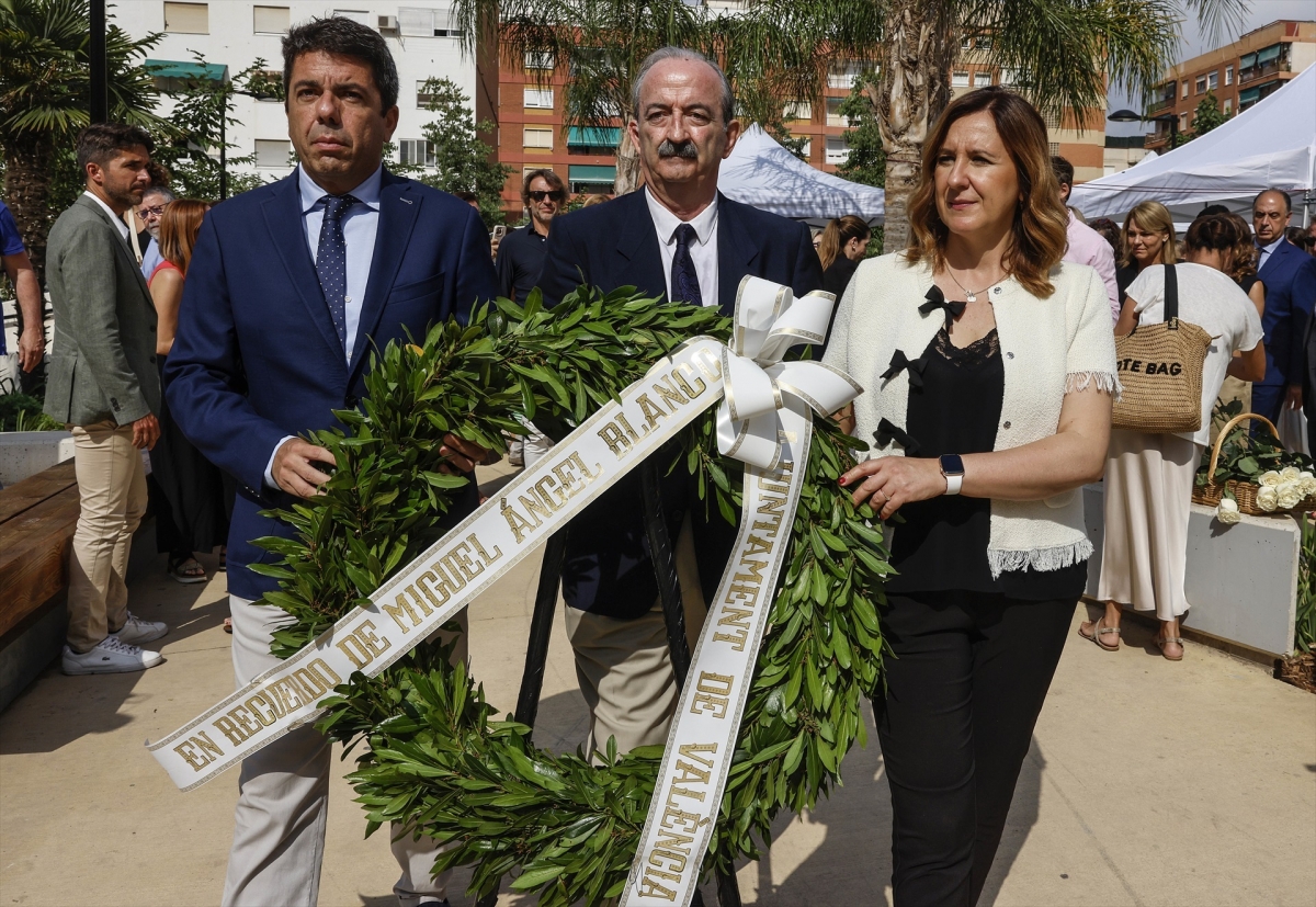 El presidente de la Generalitat, Carlos Mazón, y la alcaldesa de València, María José Catalá. - Foto: ROBER SOLSONA/EP