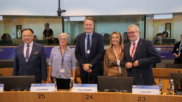 Montes pide un plan en Europa para la transición de la automoción a un nuevo modelo de movilidad