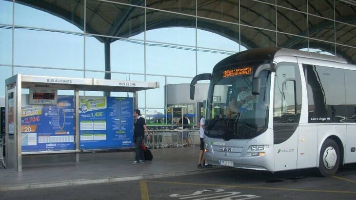 El Consell da por encauzada la mejora del transporte público en el aeropuerto Miguel Hernández