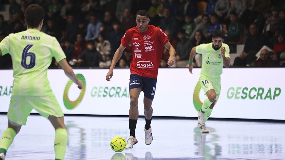 El joven ala brasileño Ligeiro llega a ElPozo desde Pamplona
