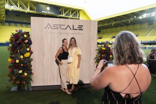 Ascale reúne a más de 60 clientes internacionales en una velada exclusiva en el Estadio de la Cerámica