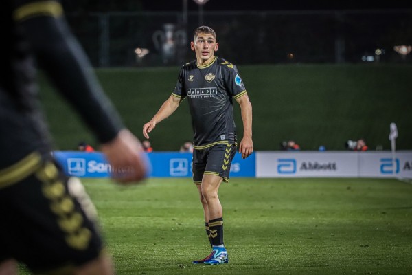 El Intercity renueva al argentino Bellotti hasta 2028 y lo cede al Atlético de Madrid