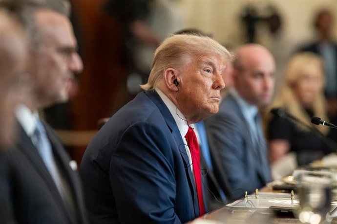 El comisario de Comercio avisa de que si Trump impone un 30% de aranceles supondrá prohibir el comercio