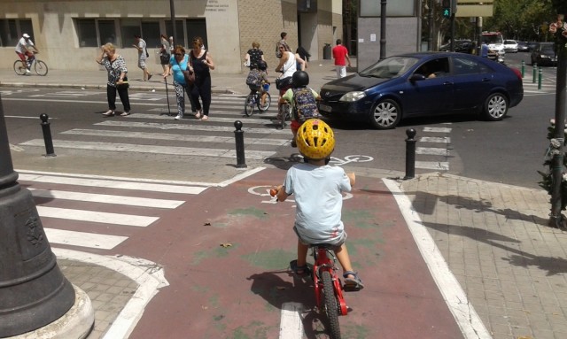 CSIC y UPV desarrollan un sistema para medir con precisión las emisiones del tráfico urbano 