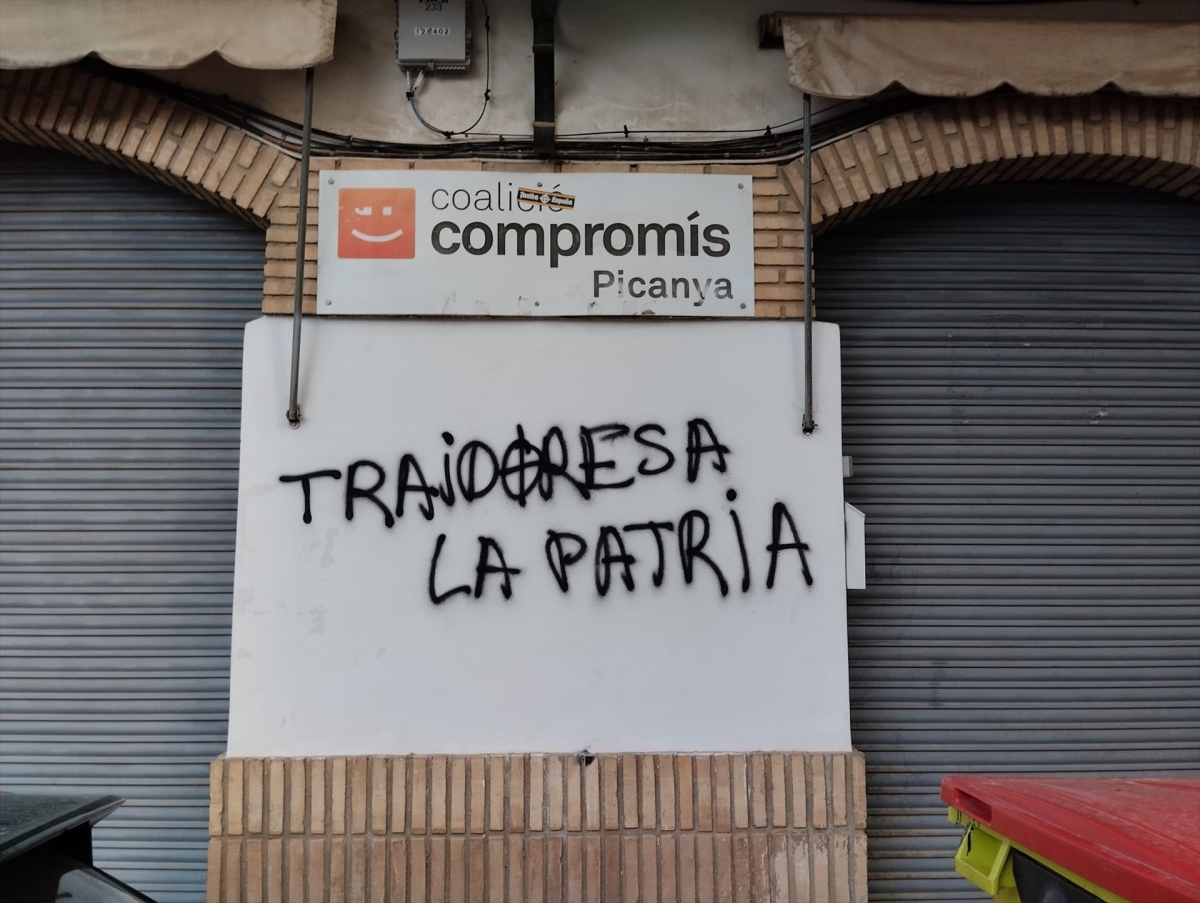 Compromís denuncia la vandalización de su sede en Picanya
