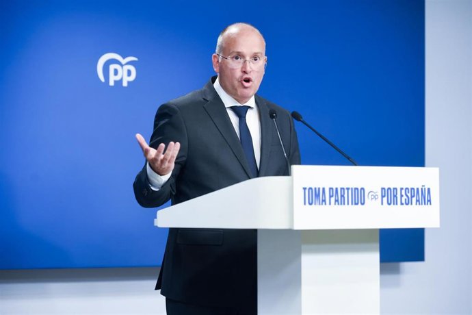 El nuevo secretario general del PP, Miguel Tellado, durante una rueda de prensa posterior a la reunión del Comité de Dirección del PP, en la sede del partido, a 7 de julio de 2025, en Madrid (España). - El nuevo secretario general del PP, Miguel Tellado, durante una rueda de prensa posterior a la reunión del Comité de Dirección del PP, en la sede del partido, a 7 de julio de 2025, en Madrid (España).
