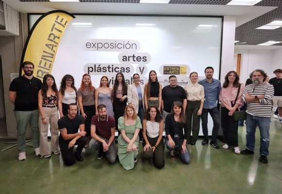 Trece creadores murcianos exponen en el LAB de Murcia sus proyectos seleccionados en el 'Estrenarte'
