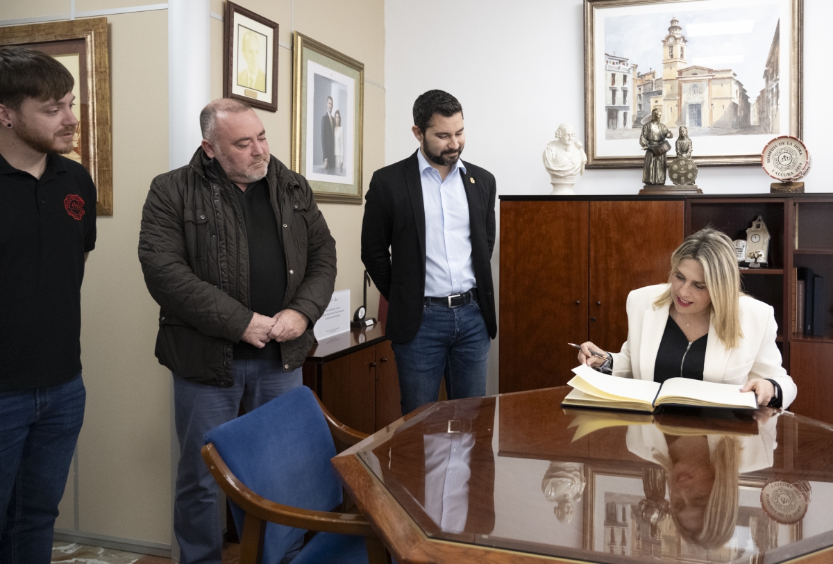 La Diputación muestra su apoyo a la Festa del Rotllo de l’Alcora para ser Fiesta de Interés autonómico