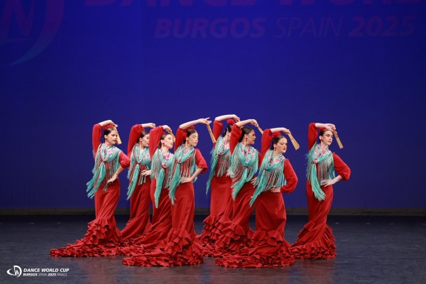 Las alumnas del Centre de les Arts de Burriana consiguen la medalla de oro en el Mundial de Danza