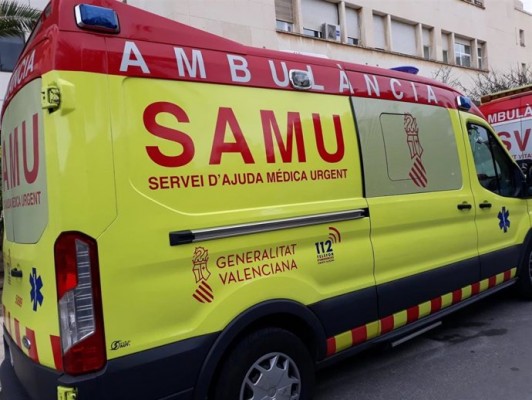 Herido un niño de 5 años por la caída de parte de la cornisa de una vivienda en València