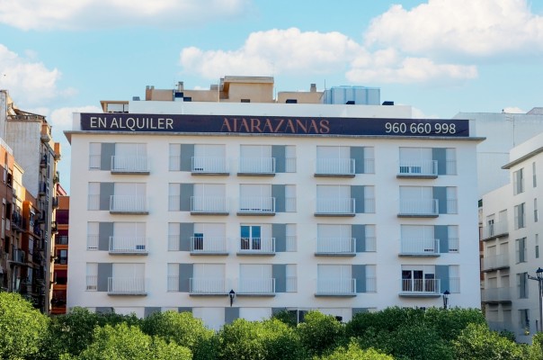Más oferta en València: la alemana Primevest lanza 90 viviendas en alquiler junto a Bertolín en la Marina