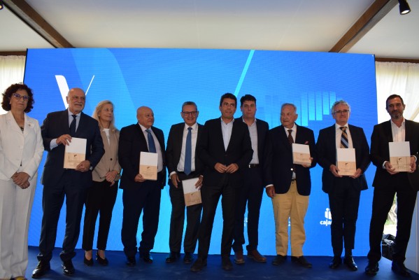 Uepal reconoce la figura de Manuel Peláez Robles con el Premio a la Trayectoria Empresarial 
