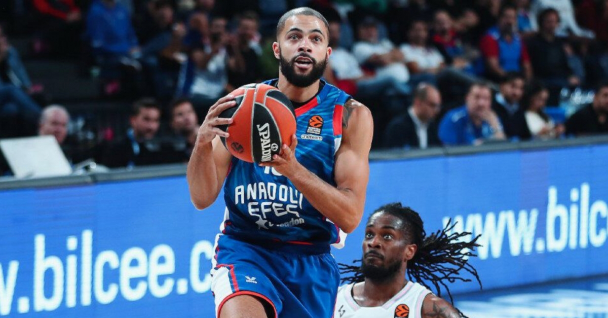 El Efes llega a un acuerdo para rescindir con Darius Thompson, que interesa al Valencia