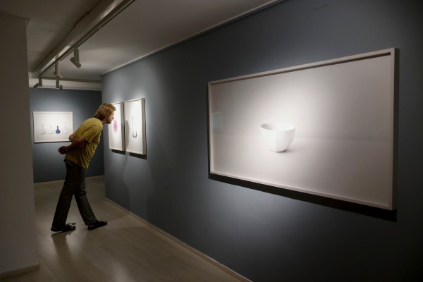 El fotógrafo coreano Bohnchang Koo convierte en un santuario la sala Domus del Pórtico de Cartagena