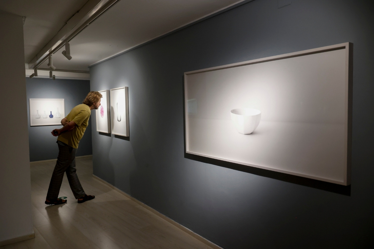 El fotógrafo coreano Bohnchang Koo convierte en un santuario la sala Domus del Pórtico de Cartagena