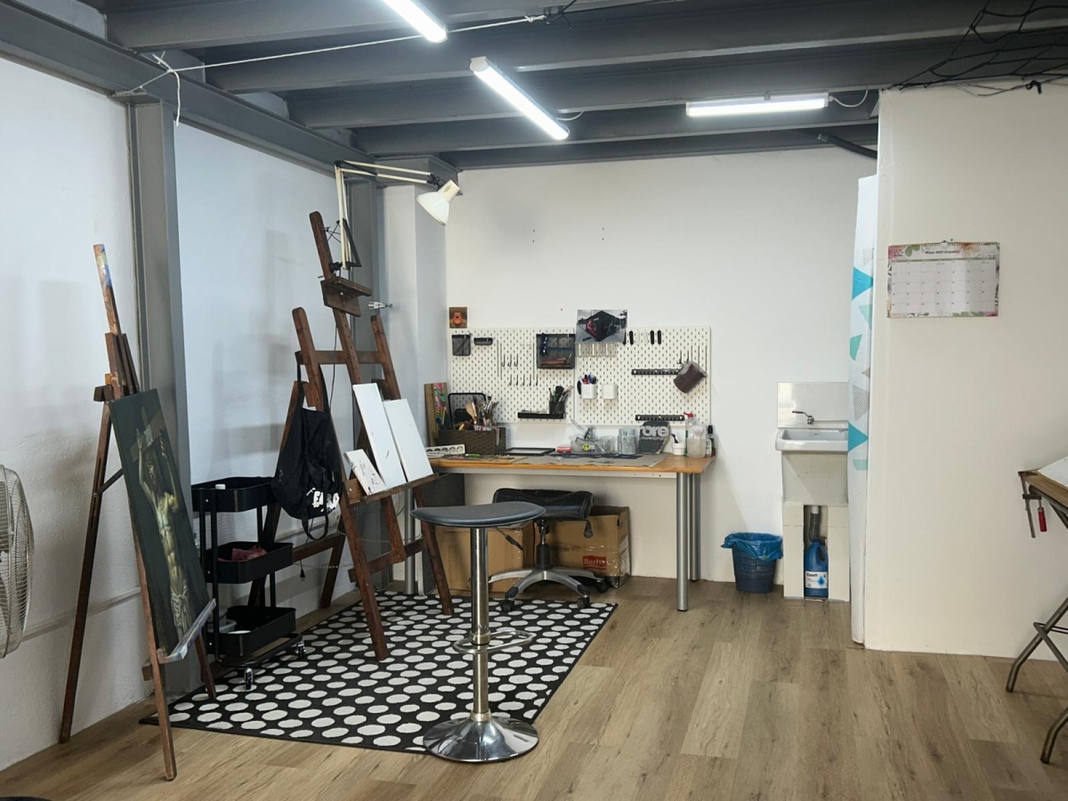El nuevo estudio de Manuel Moreno, en Orriols. - Foto: VP El nuevo estudio de Manuel Moreno, en Orriols.