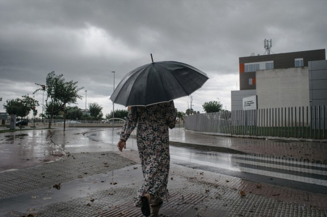 Las lluvias descargan con intensidad en La Safor, superan los 200 l/m2 en Gandia y dificultan circular en Alzira