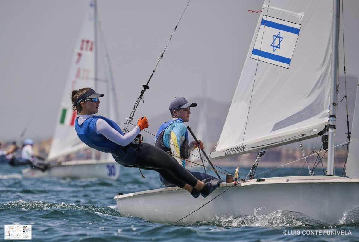 Los israelíes Lavy y Gal, campeones del mundo juveniles de 470 en el Mar Menor