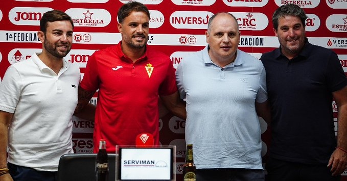 Pedro León renueva con el Murcia con el salario mínimo, 25.000 euros que donará a la cantera