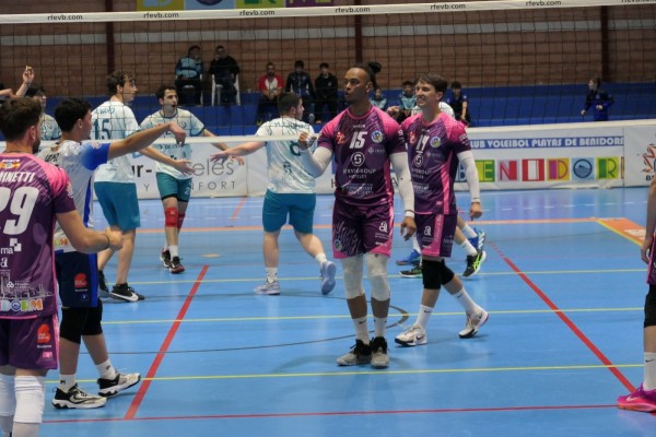El brasileño Dos Santos seguirá en el Servigroup Benidorm en su debut en la Superliga