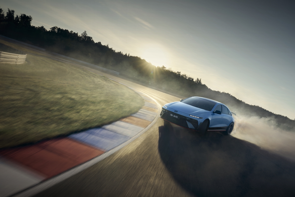 IONIQ 6 N debuta en el Festival de la Velocidad de Goodwood y establece una nueva referencia 