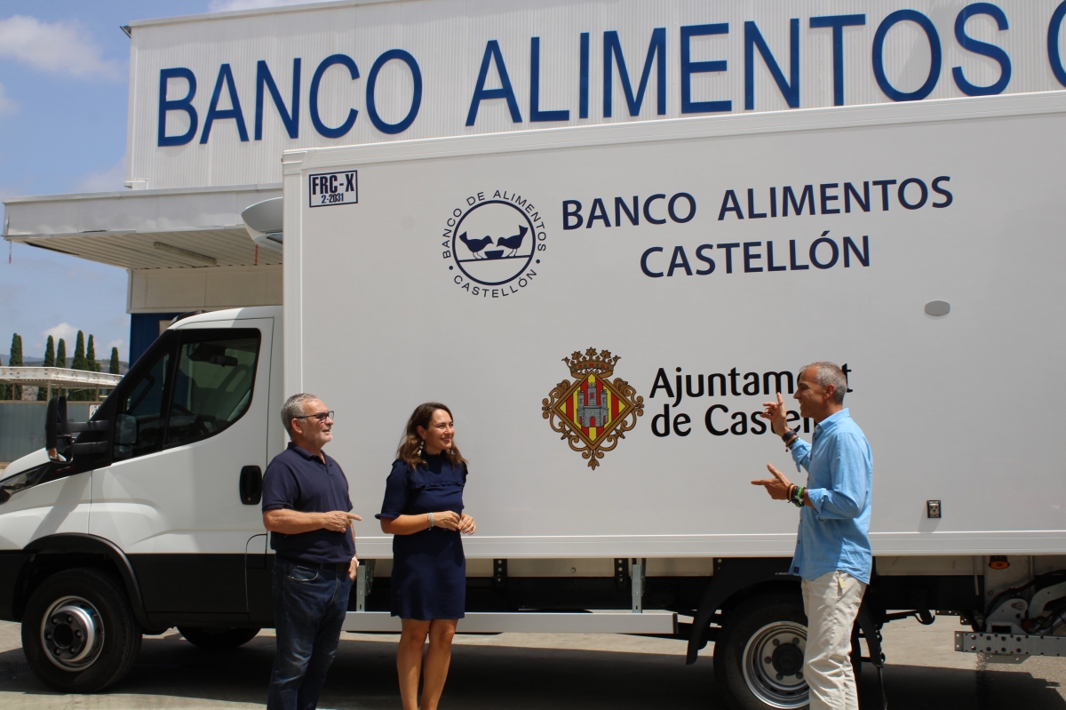 El Banco de Alimentos mejora su capacidad logística con la incorporación de un nuevo camión