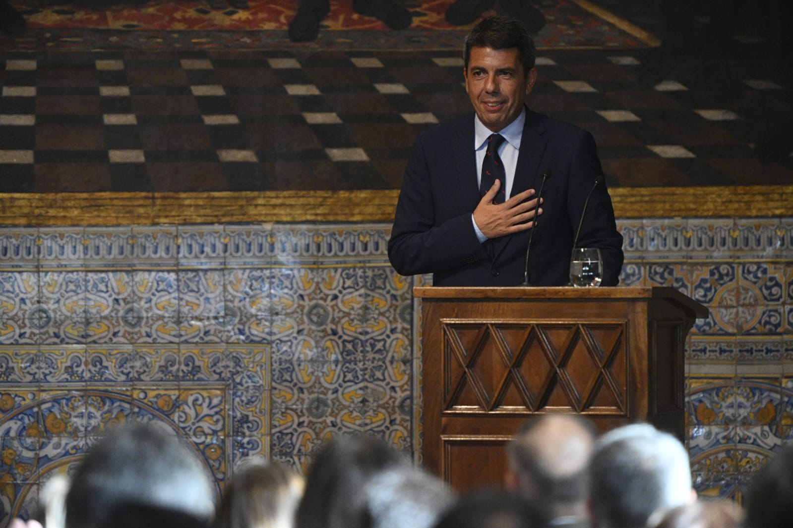 Mazón centra su discurso en el autogobierno 