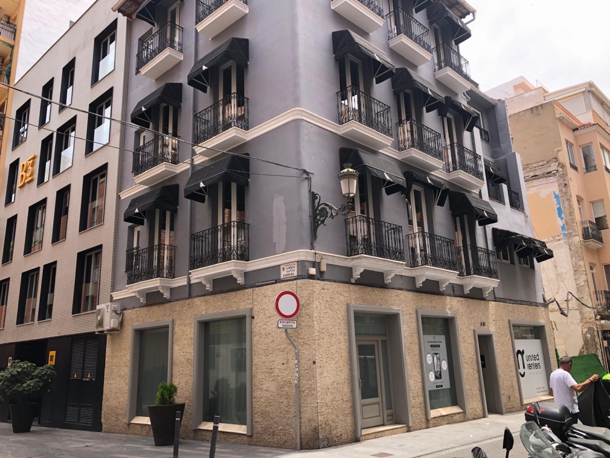 Alicante allana la moratoria a bloques turísticos con los votos de PP y PSOE para abordar una zonificación