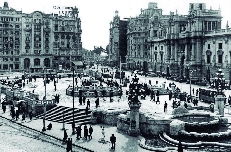 Sant Francesc: La pila de bautismo de la Plaza del Ayuntamiento 